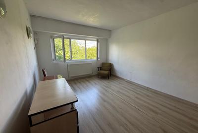 Apartament 3 camere decomandat spatios Medgidia, zona VS-uri - 1