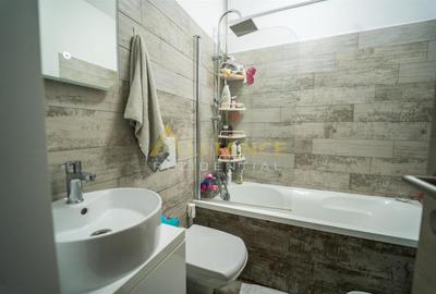 Apartament spatios cu 3 camere si 2 bai, situat în complexul Creative - 10