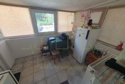 Bloc izolat. Bucatarie din constructie. Balcon mare cu acte. - 7