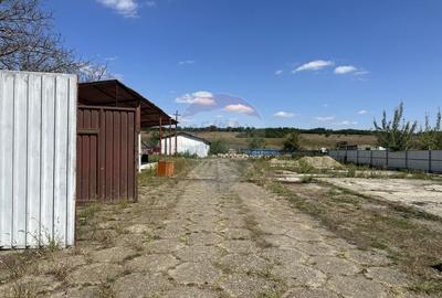 Spațiu industrial, de 640 mp, în Săvinești