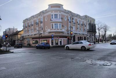 Spațiu comercial, de 809.89 mp, în Ultracentral