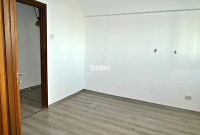 Apartament 3 camere bloc reabilitat aproape de metroul Raul Doamnei - 13