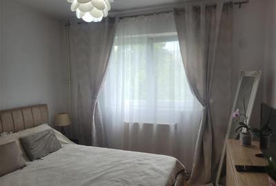Apartament 3 camere semidecomandat, zona Orizont - 5