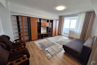 Apartament cu 3 camere decomandat în P-ța Unirii