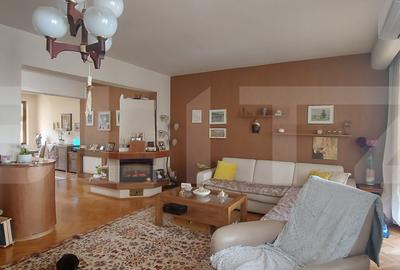 Casă individuală cu 5 camere în Ultracentral