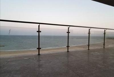 Vedere frontala la mare inchiriere 2 cam lux, terasa, loc de parcare termen lung - 2