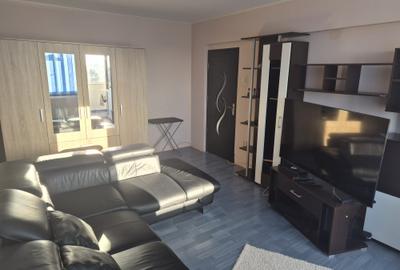 Se vinde in Malu Rosu ap decomandat,doua camere,et8/10,pret 64000 negociabil - 2