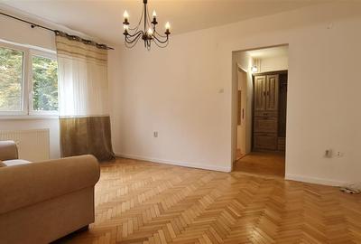 Apartament 2 camere et.1 pe B-dul Revolutiei, zona Banca ING Podgoria - 6