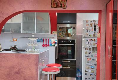 Apartament 2 camere imbunatatit mobilat ultracentral Adjud etaj 4 - 6