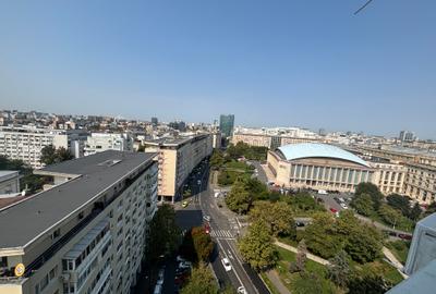 Apartament cu 3 camere semidecomandat în Sala Palatului