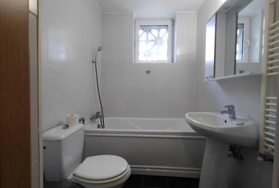 Apartament cu 2 camere semidecomandat, mobilat în Central