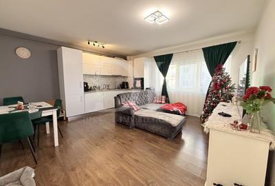 Apartament cu 3 camere semidecomandat, mobilat în Florești