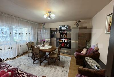 Apartament cu 4 camere decomandat, mobilat în Nord-Vest