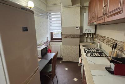 Apartament cu 3 camere, etaj 1/4, zona Cug - 7