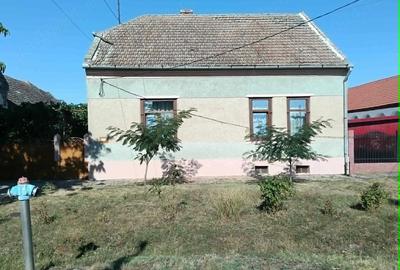 Casă individuală cu 3 camere în Bulgăruș