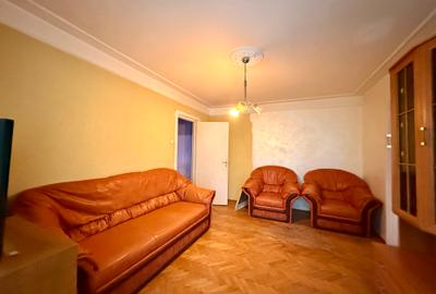 Apartament cu 2 camere semidecomandat în Podu Roș