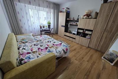 Apartament cu 3 camere decomandat în Dacia