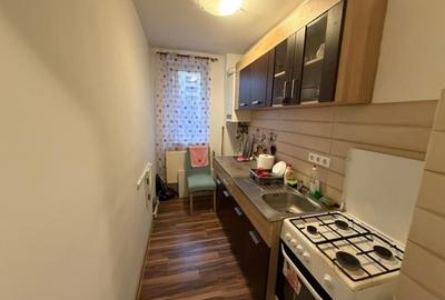 Apartament 3 camere et. 1 zona Cedonia - 11
