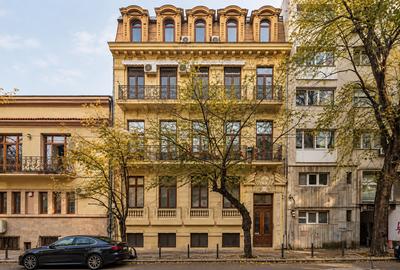 Apartament cu 3 camere decomandat în Cișmigiu