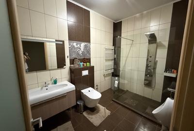 Închiriez vilă de lux cu grădină și terasă – ideală pentru familie sau firmă - 11