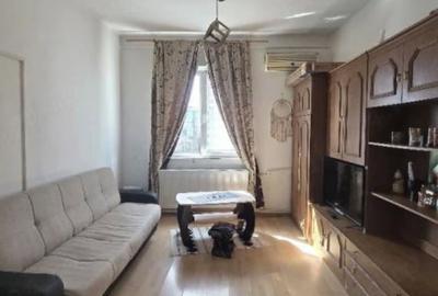 Garsonieră semidecomandată în Far