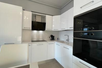 Statiunea Mamaia--Centru, apartament deosebit cu vedere frontala spre lac - 12