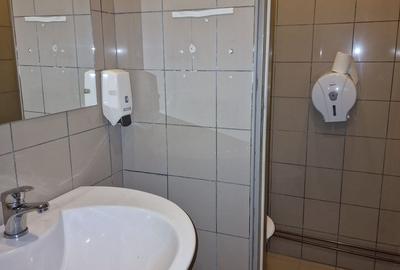 Zona Universitate Batistei mezanin 79 mp plus balcon 17 mp  pt birouri - 12