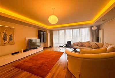 Apartament cu 4 camere decomandat, mobilat în Nordului