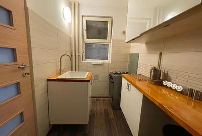 Apartament 2 camere, etaj 3, 12 minute metrou,bloc 60' Sala Palatului - 9