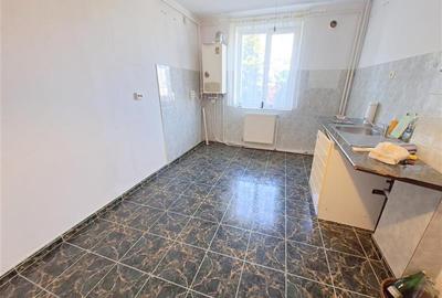 Apartament 3 camere decomandate, zona Piata Sud - 13