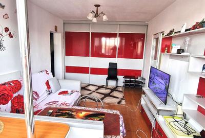 Apartament cu 2 camere semidecomandat în Dacia