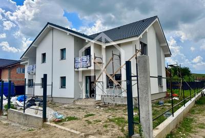 Duplex cu 4 camere în Șura Mare
