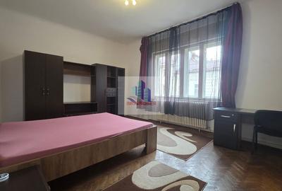 Casă cu 3 camere în Central