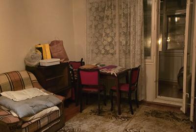 Apartament cu 2 camere, mobilat în Pajura