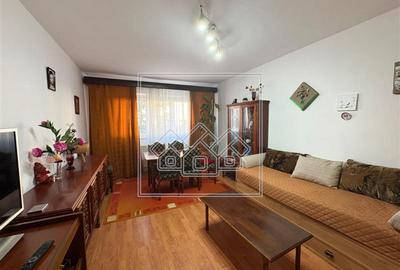 Apartament cu 2 camere, balcon, etaj 2 - Zona Strand - 10