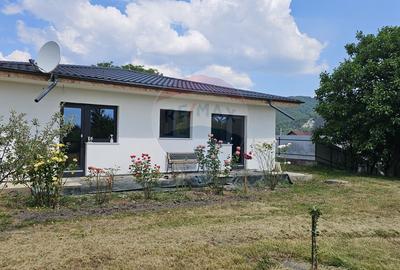 Casă / Vilă cu 5 camere de vânzare - 52