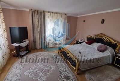 Casă individuală cu 5 camere în Periferie