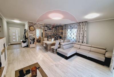 Casă / Vilă cu 5 camere de vânzare - 2