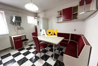 Apartament cu 3 Camere, Etaj Intermediar, Zona Cetate - 2