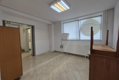 Bulevardul Mamaia - Capitol - spatiu cu vedere spre bulevard - 6
