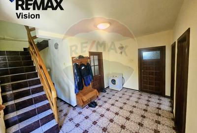 Oportunitate Unică în Centrul Craiovei Casă cu 5 Camere și Garaj - 5