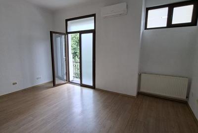 Vila singur curte, reprezentativa, renovata la stadard superior - 7