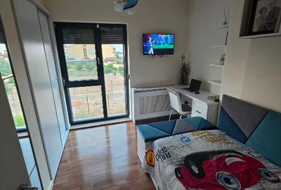 Apartament cu 4 camere decomandat, mobilat în Tomis Plus