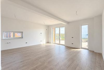 COMISION 0! Duplex finalizat cu 5 camere si 3 bai. Panouri solare. - 1