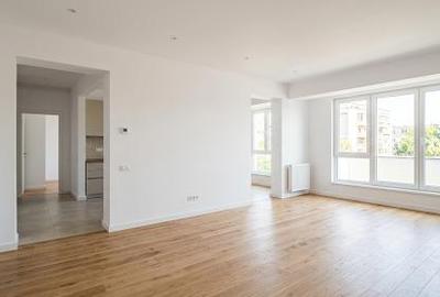 Apartament cu 3 camere semidecomandat în Vest