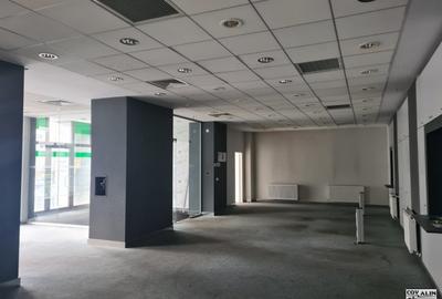 Spatiu comercial 263 mp, Centrul Civic parter cu vitrina stradala, rampă +scări. - 1