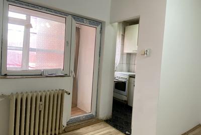 Dristor, LIDL, an 1987, garsoniera la parter, cu balcon - 4