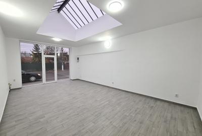 Spatiu comercial in Campina--34 mp--370e - 2