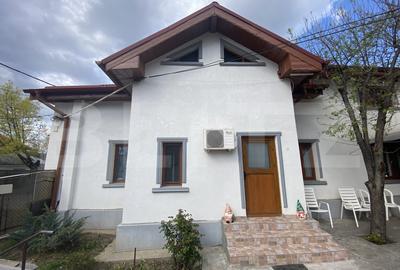 Spațiu comercial, de 379.00 mp, în 1 Mai