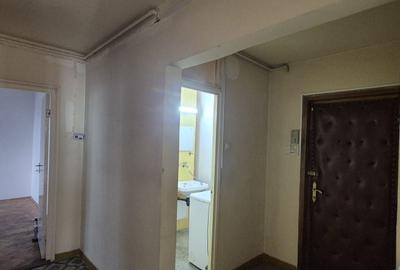 De vanzare ap.3 camere , cart. Tudor- str. Cutezantei - 14